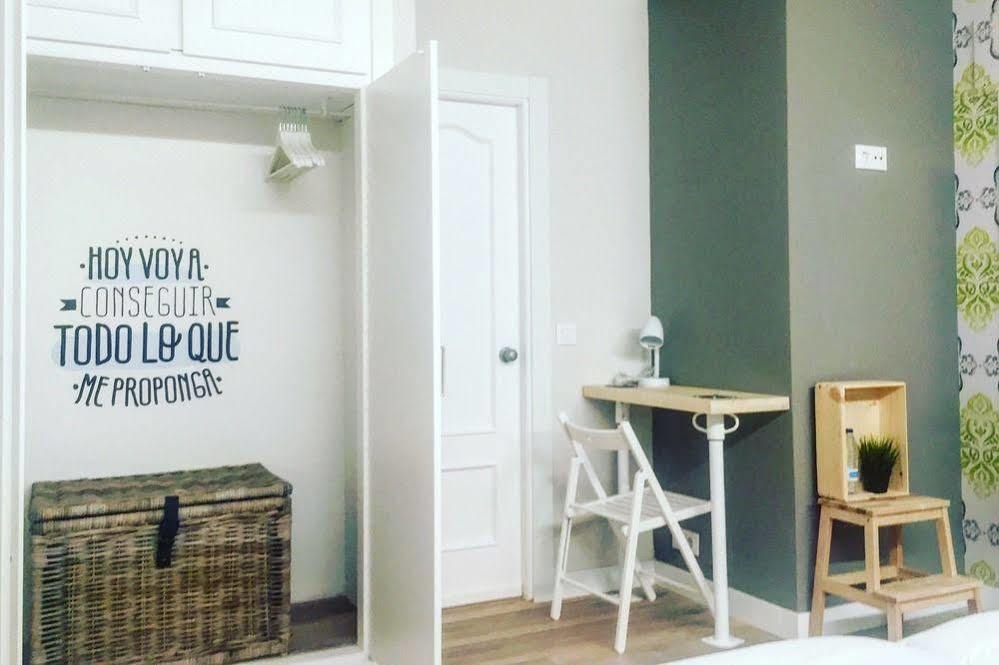 Hostal Le Vintage Avila Bagian luar foto